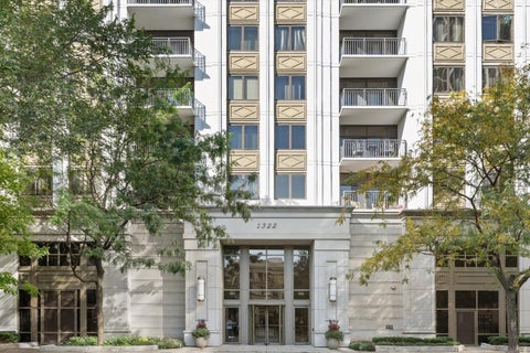 Photo of 1322 S Prairie Avenue #1706, Chicago, IL 60605 (MLS # 12779949)