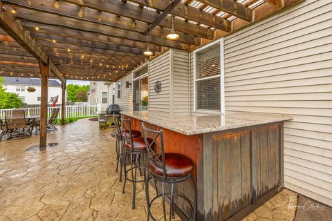 Tiny photo for 725 Delacourte Avenue, Bolingbrook, IL 60490 (MLS # 12445851)
