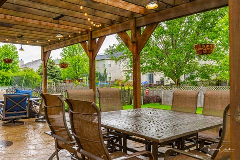 Tiny photo for 725 Delacourte Avenue, Bolingbrook, IL 60490 (MLS # 12445851)