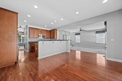 Tiny photo for 725 Delacourte Avenue, Bolingbrook, IL 60490 (MLS # 12445851)