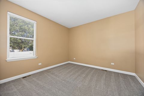 Tiny photo for 725 Delacourte Avenue, Bolingbrook, IL 60490 (MLS # 12445851)
