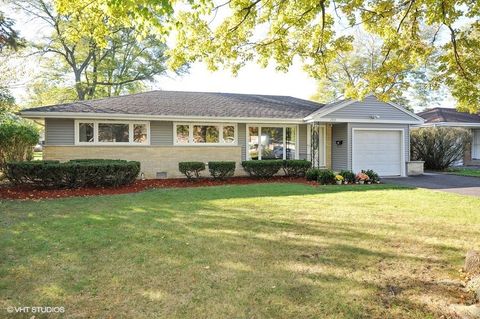 2313 Robincrest Lane Glenview IL 60025