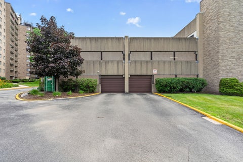 Tiny photo for 6340 Americana Drive #1101, Willowbrook, IL 60527 (MLS # 12675977)