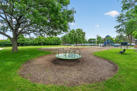 Tiny photo for 6340 Americana Drive #1101, Willowbrook, IL 60527 (MLS # 12675977)