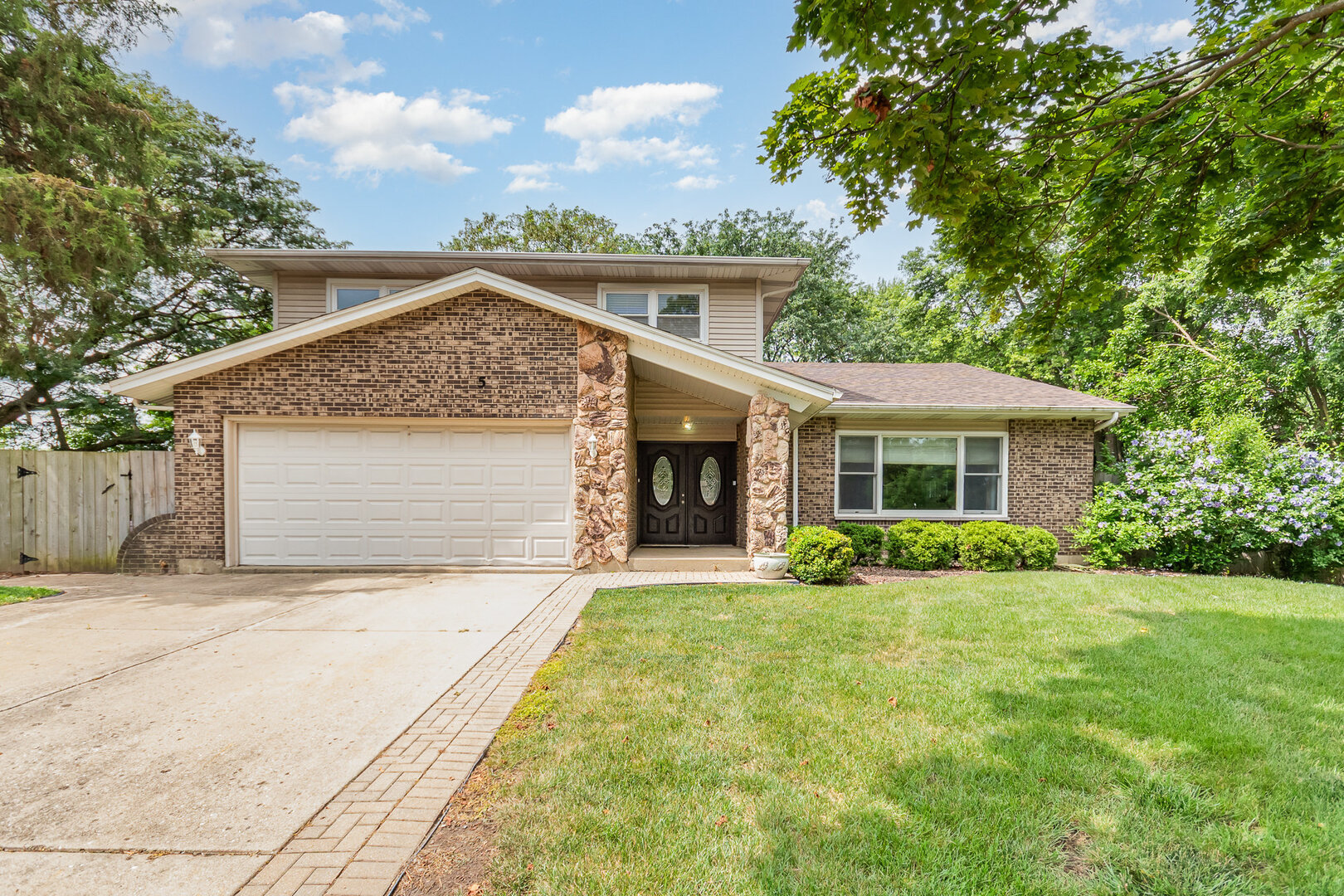 5 Swan Circle