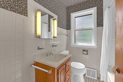 Tiny photo for 9932 S Maplewood Avenue, Chicago, IL 60655 (MLS # 12651026)