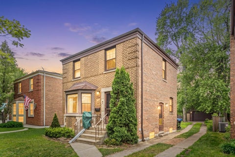 Photo of 9932 S Maplewood Avenue, Chicago, IL 60655 (MLS # 12651026)