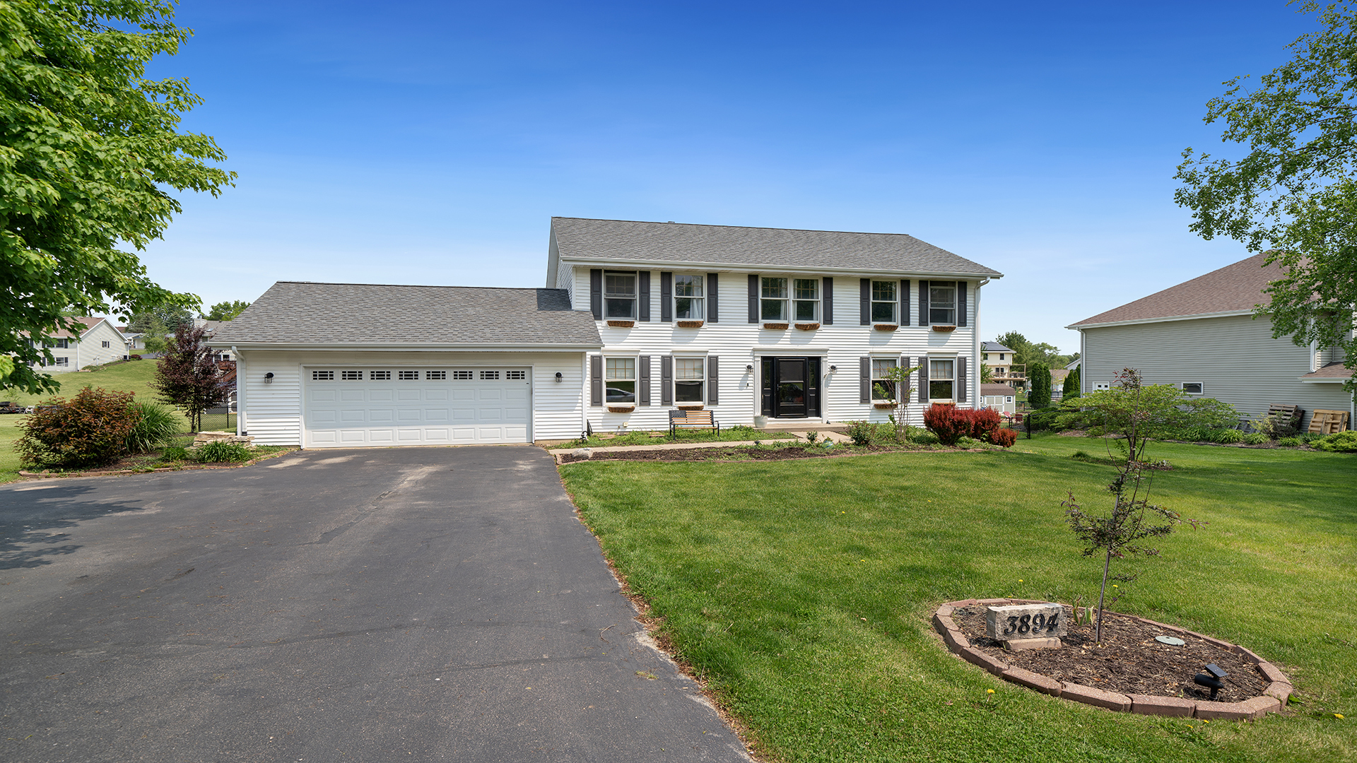 3894 E Whippoorwill Lane