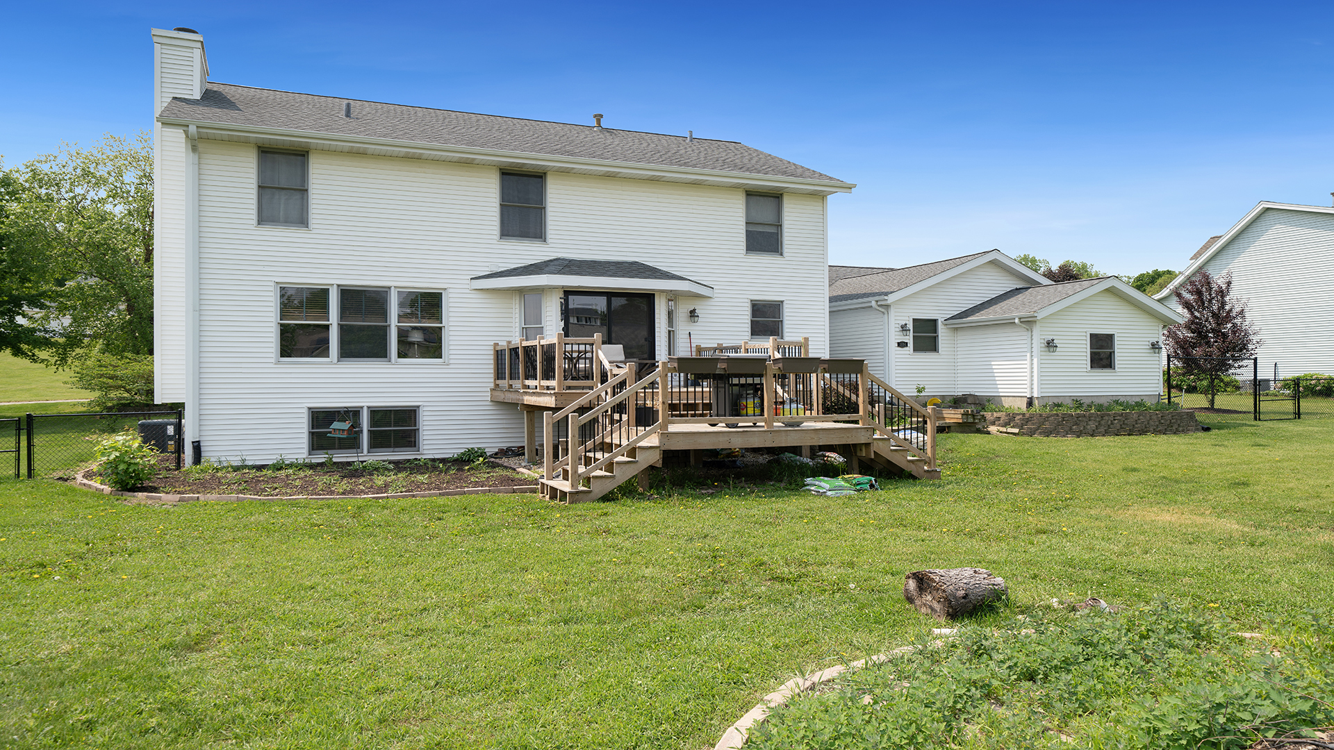 3894 E Whippoorwill Lane