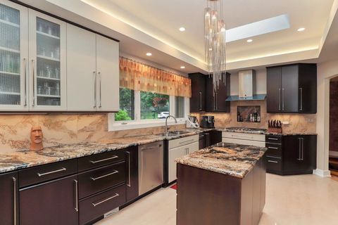 Tiny photo for 1122 S Estate Lane, Lake Forest, IL 60045 (MLS # 12471616)