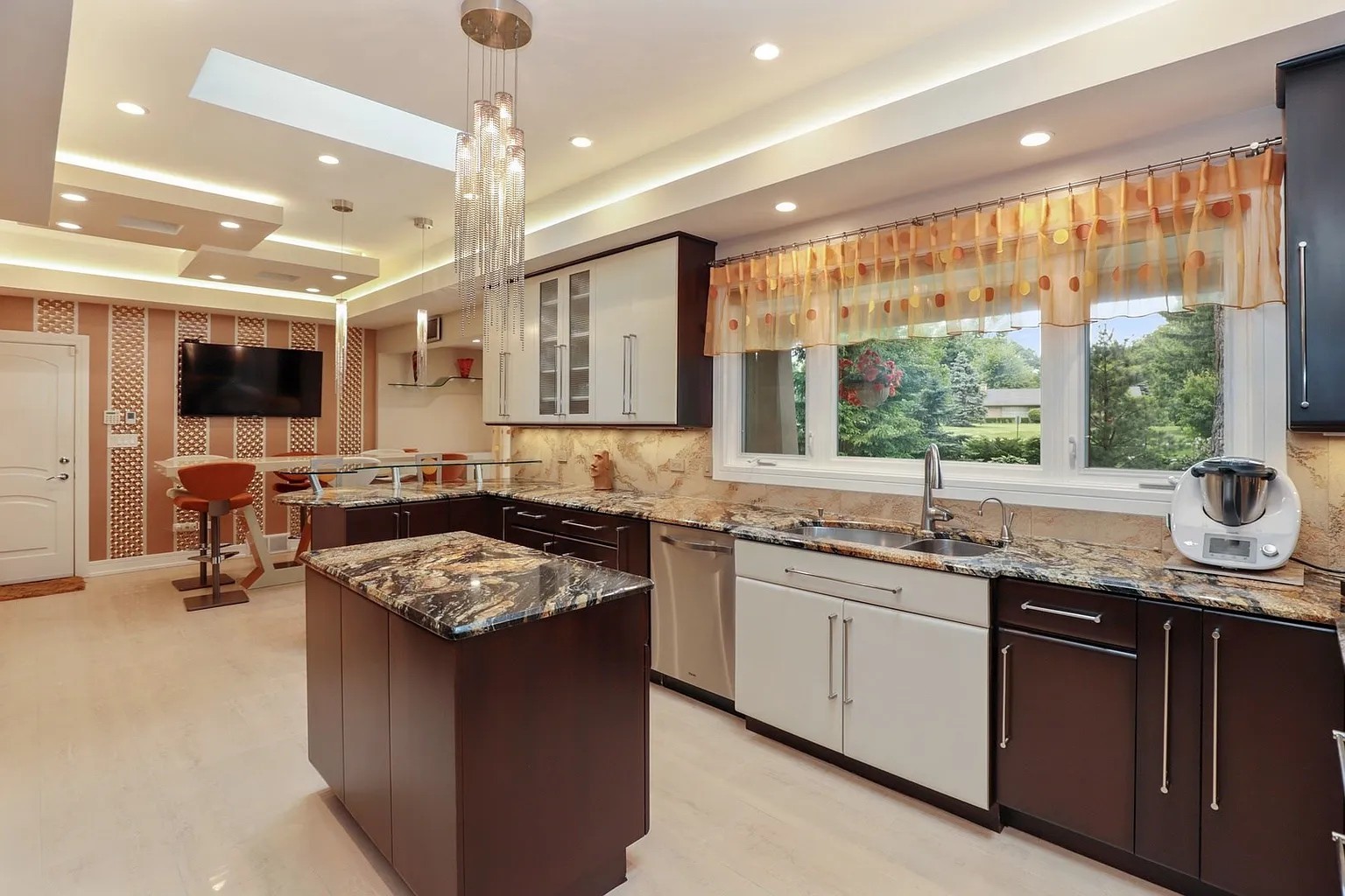 1122 S Estate Lane