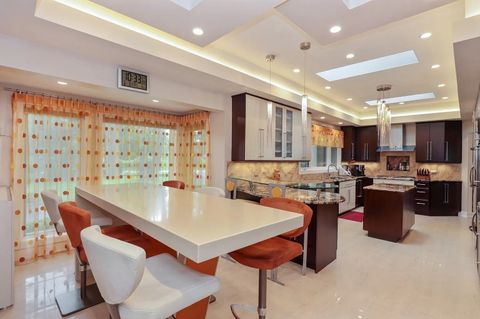 Tiny photo for 1122 S Estate Lane, Lake Forest, IL 60045 (MLS # 12471616)