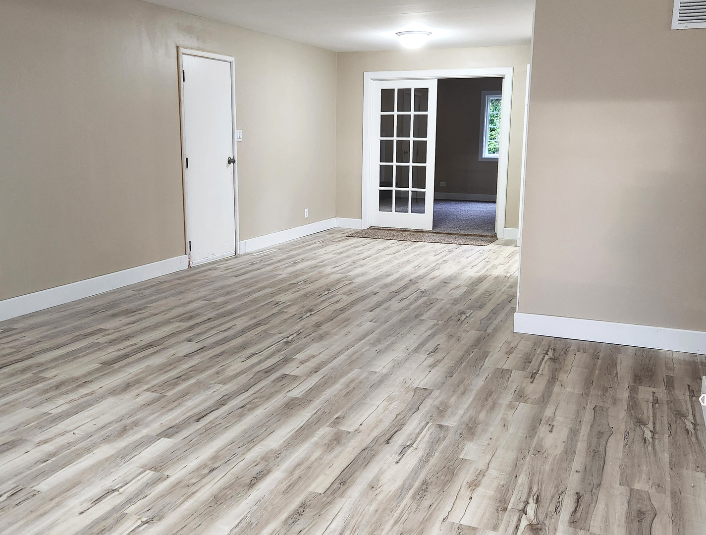 1019 Stratford Circle