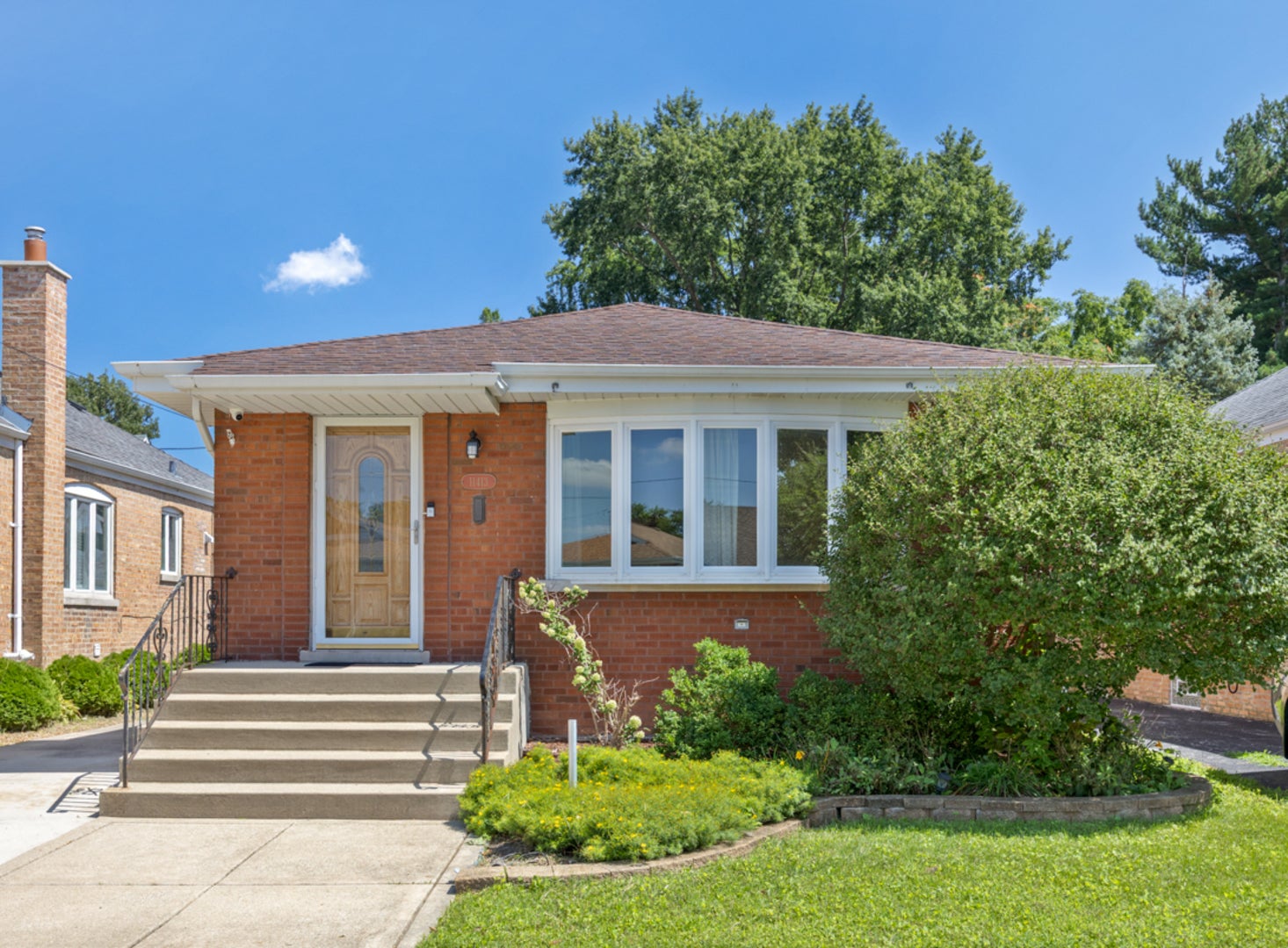 11413 S Saint Louis Avenue
