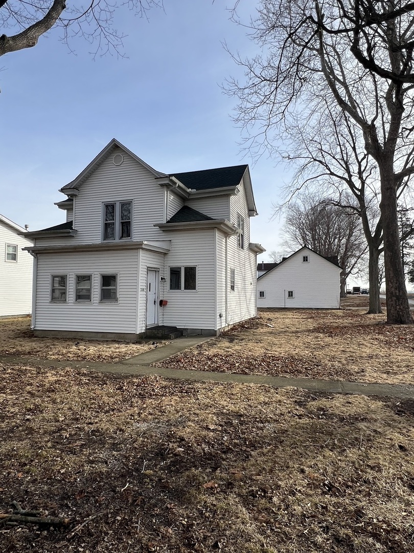 200 E South Street