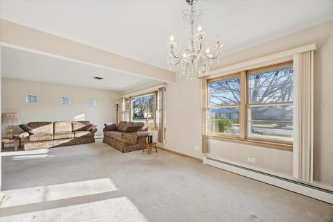 Tiny photo for 942 Sherwood Road, La Grange Park, IL 60526 (MLS # 12590799)