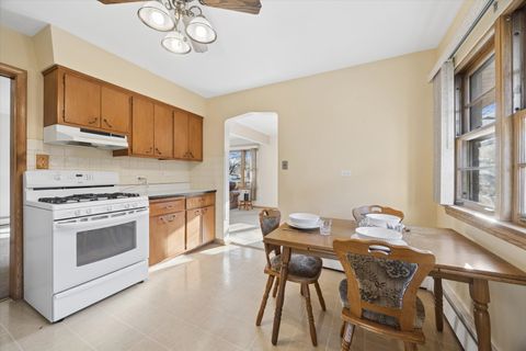 Tiny photo for 942 Sherwood Road, La Grange Park, IL 60526 (MLS # 12590799)