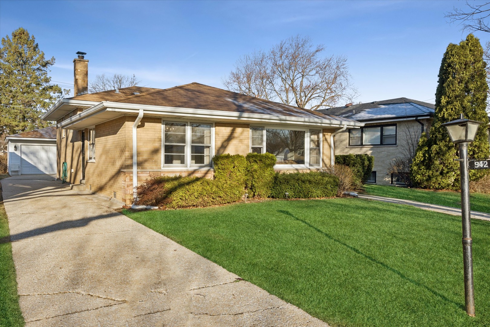 942 Sherwood Road