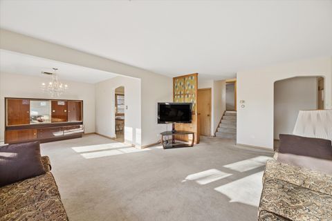 Tiny photo for 942 Sherwood Road, La Grange Park, IL 60526 (MLS # 12590799)