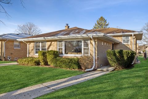 Photo of 942 Sherwood Road, La Grange Park, IL 60526 (MLS # 12590799)