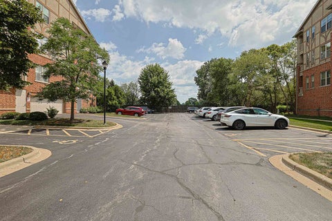 Tiny photo for 1739 Tudor Lane #308, Northbrook, IL 60062 (MLS # 12788722)