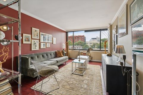 Tiny photo for 1555 N Sandburg Terrace #305K, Chicago, IL 60610 (MLS # 12458052)