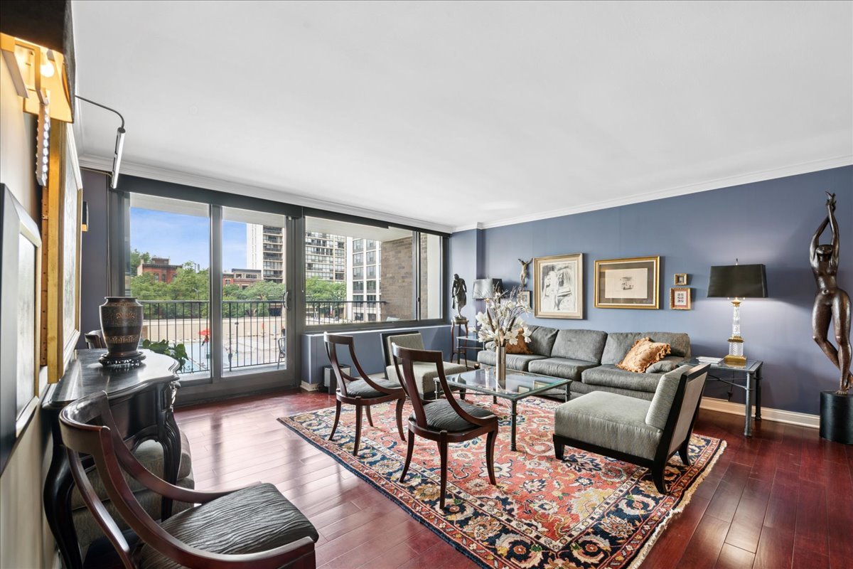 1555 N Sandburg Terrace 305K