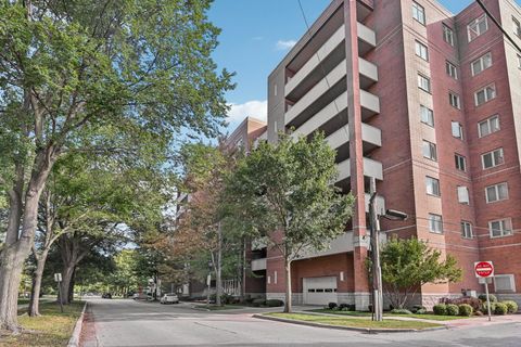 Tiny photo for 435 William Street #205, River Forest, IL 60305 (MLS # 12479434)