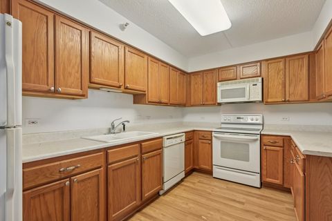 Tiny photo for 435 William Street #205, River Forest, IL 60305 (MLS # 12479434)