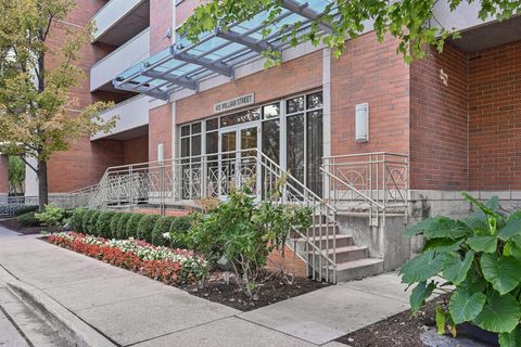 Tiny photo for 435 William Street #205, River Forest, IL 60305 (MLS # 12479434)