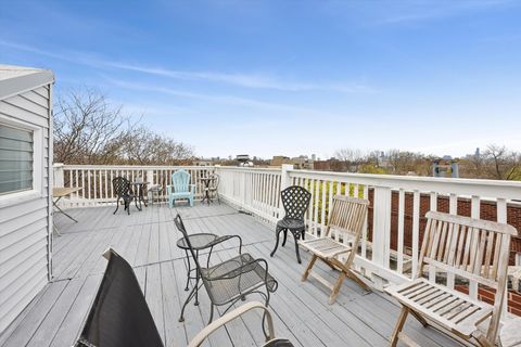 Tiny photo for 3456 N JANSSEN Avenue #G1, Chicago, IL 60657 (MLS # 12618638)