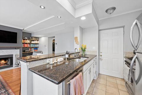 Tiny photo for 3456 N JANSSEN Avenue #G1, Chicago, IL 60657 (MLS # 12618638)