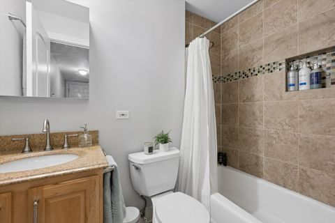 Tiny photo for 3456 N JANSSEN Avenue #G1, Chicago, IL 60657 (MLS # 12618638)
