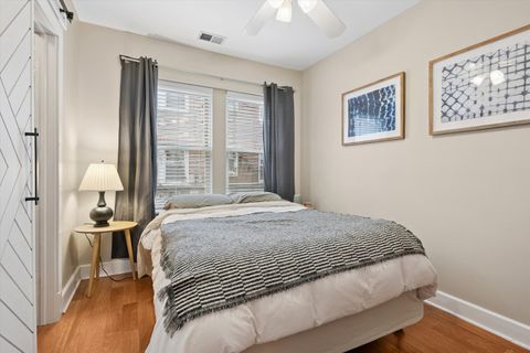 Tiny photo for 3456 N JANSSEN Avenue #G1, Chicago, IL 60657 (MLS # 12618638)