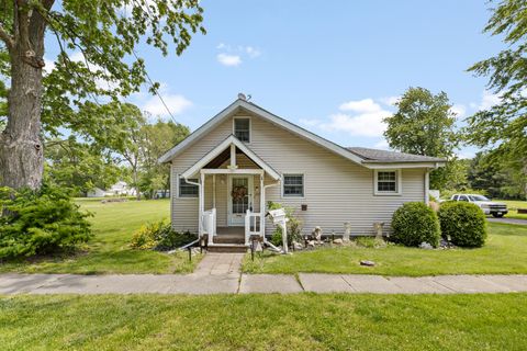 Photo of 205 N Park Street, Milford, IL 60953 (MLS # 12656663)