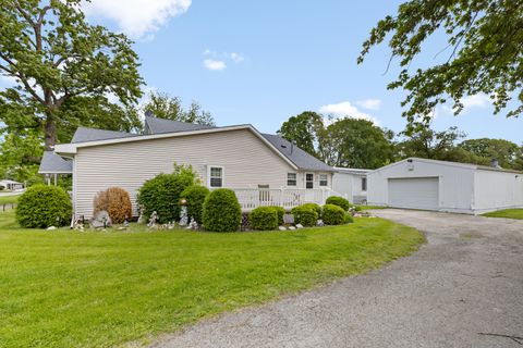 Tiny photo for 205 N Park Street, Milford, IL 60953 (MLS # 12656663)