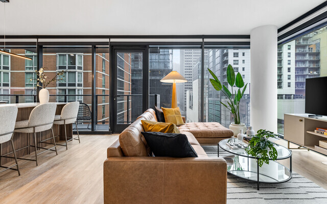 218 E Grand Avenue 909