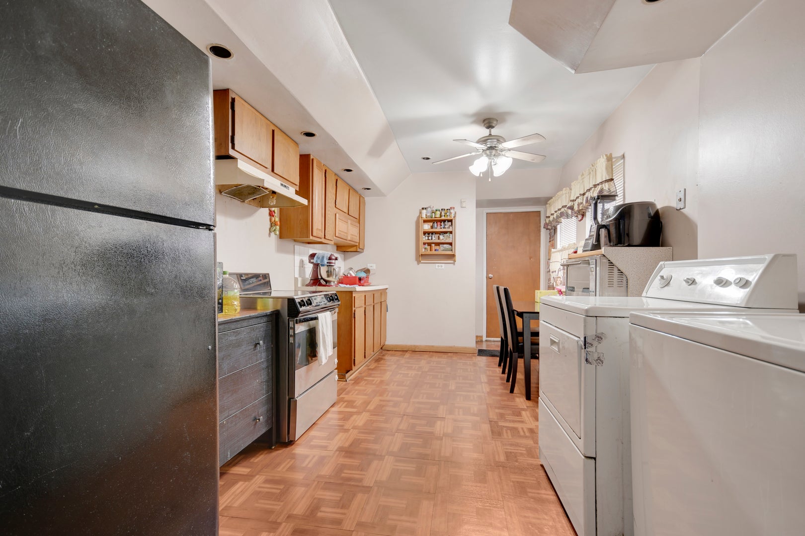 3801 W 84th Place