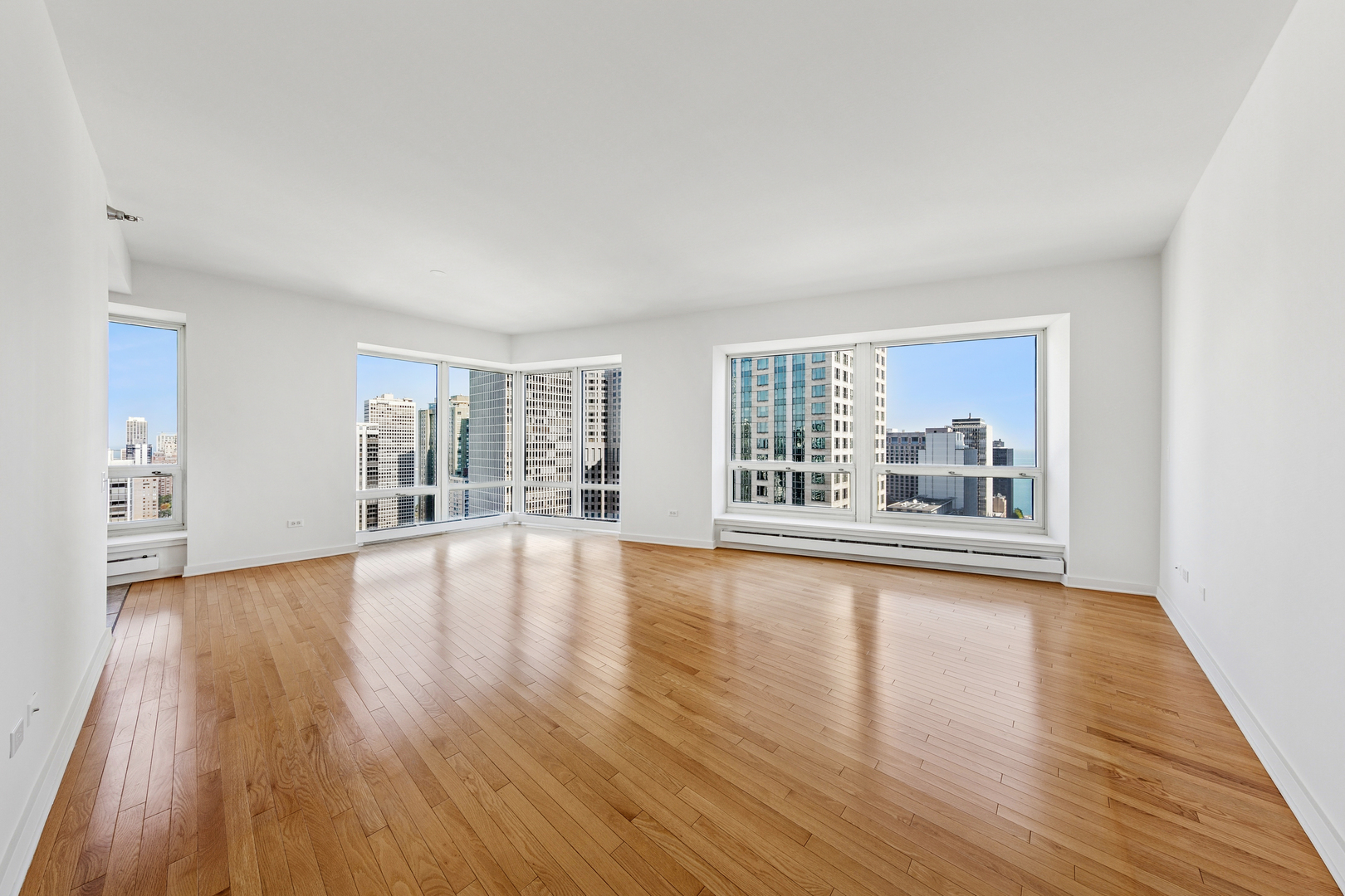 57 E Delaware Place 2503