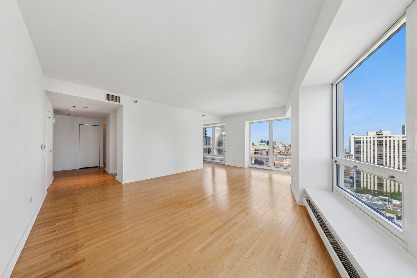 57 E Delaware Place 2503