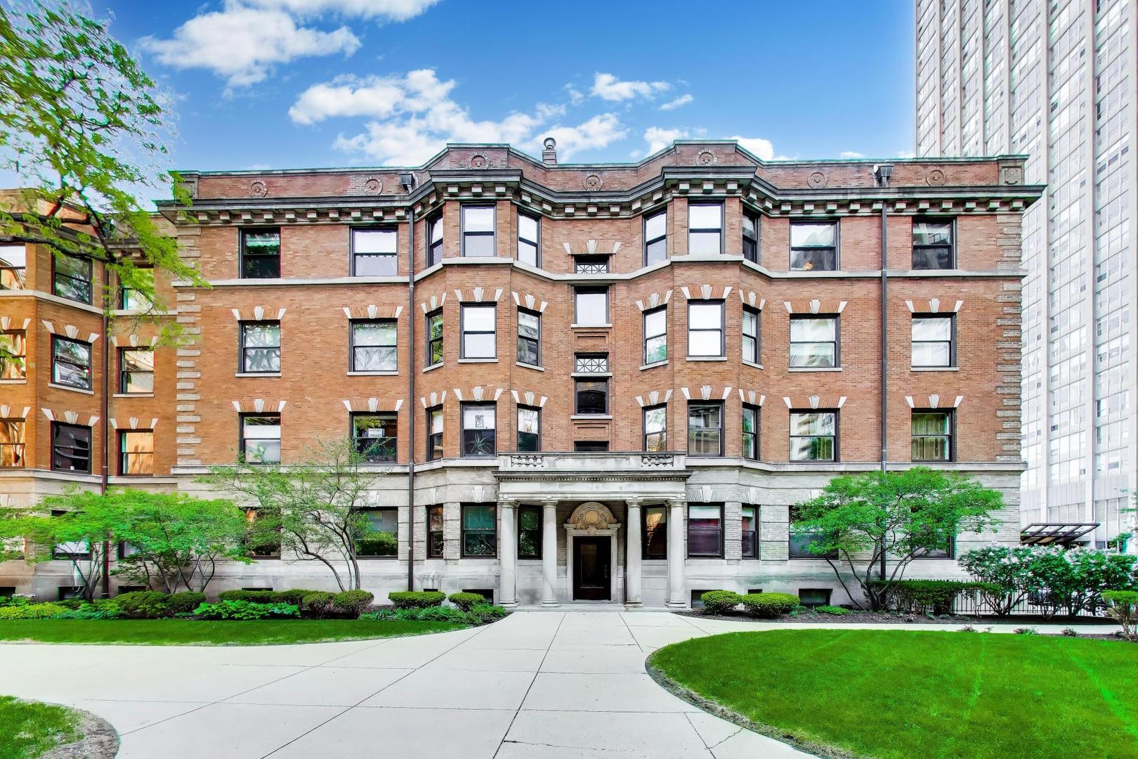 674 W IRVING PARK Road F6