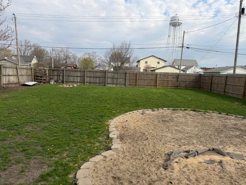 Tiny photo for 430 W Washington Street, Hoopeston, IL 60942 (MLS # 12616893)