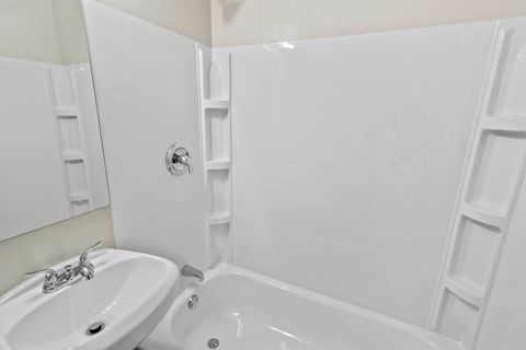 Tiny photo for 991 Tollview Avenue #5, Aurora, IL 60505 (MLS # 12494651)