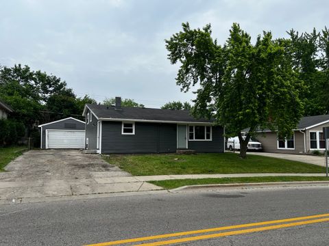 805 Monroe Avenue Carpentersville IL 60110