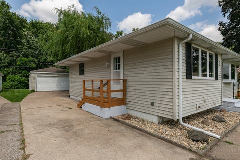 Tiny photo for 391 33rd Avenue Court, East Moline, IL 61244 (MLS # 12728009)