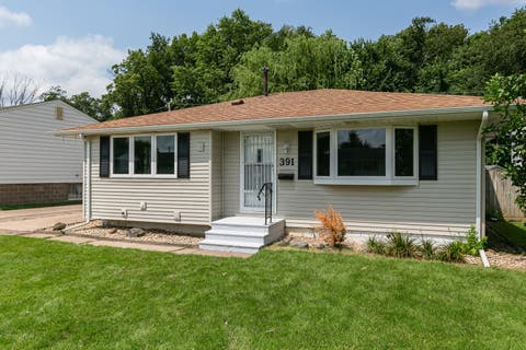 Tiny photo for 391 33rd Avenue Court, East Moline, IL 61244 (MLS # 12728009)