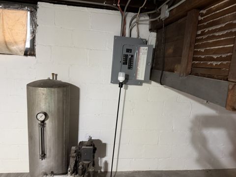 Tiny photo for 705 W Olive Street, Bloomington, IL 61701 (MLS # 12473750)