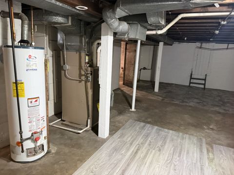 Tiny photo for 705 W Olive Street, Bloomington, IL 61701 (MLS # 12473750)