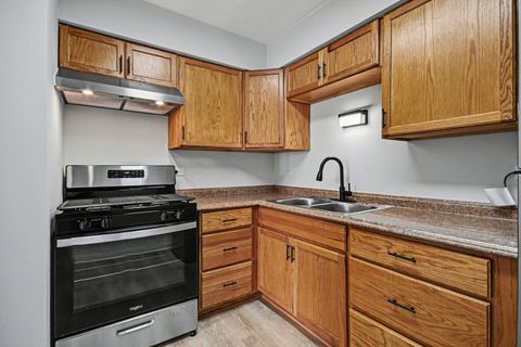 Tiny photo for 9720 S Pulaski Road #102, Oak Lawn, IL 60453 (MLS # 12619759)