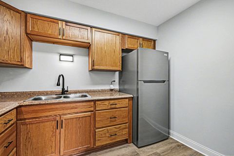 Tiny photo for 9720 S Pulaski Road #102, Oak Lawn, IL 60453 (MLS # 12619759)